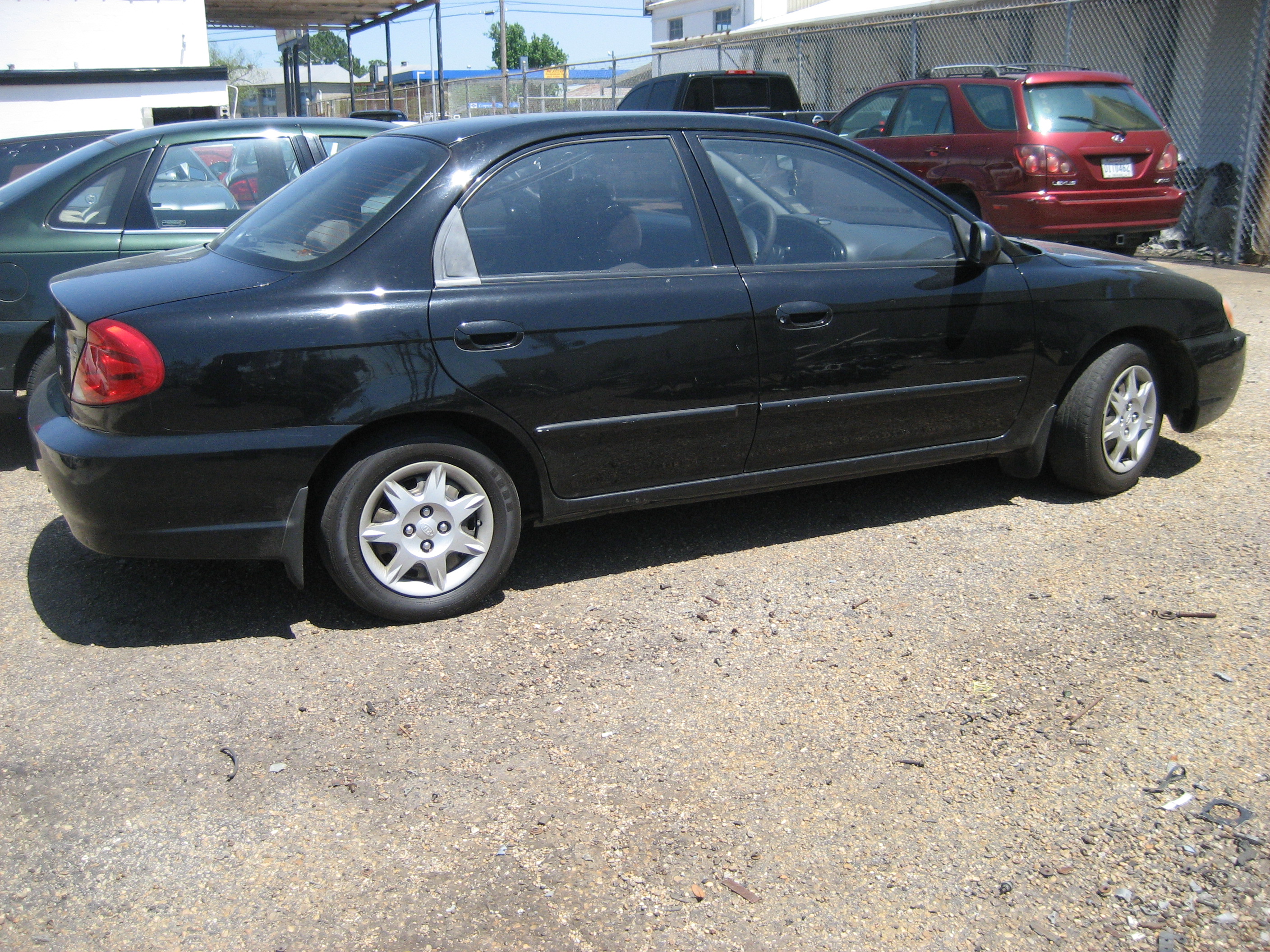 Want to know more about the 2003 Kia Sephia?