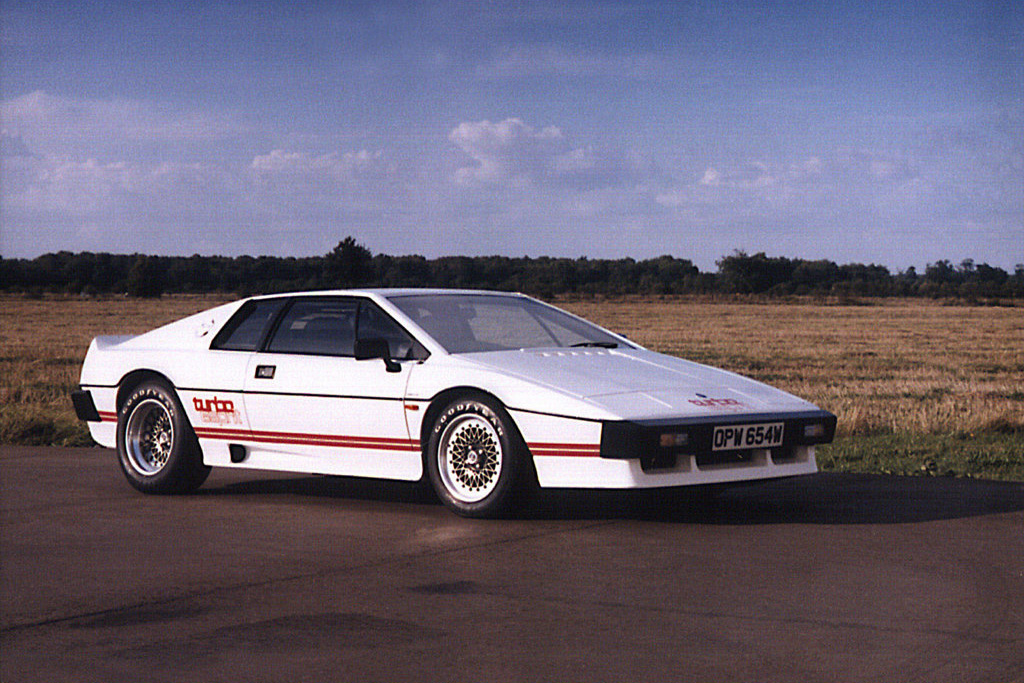 Licence to Speed - A Malaysian Automotive Blog: Lotus Esprit ...