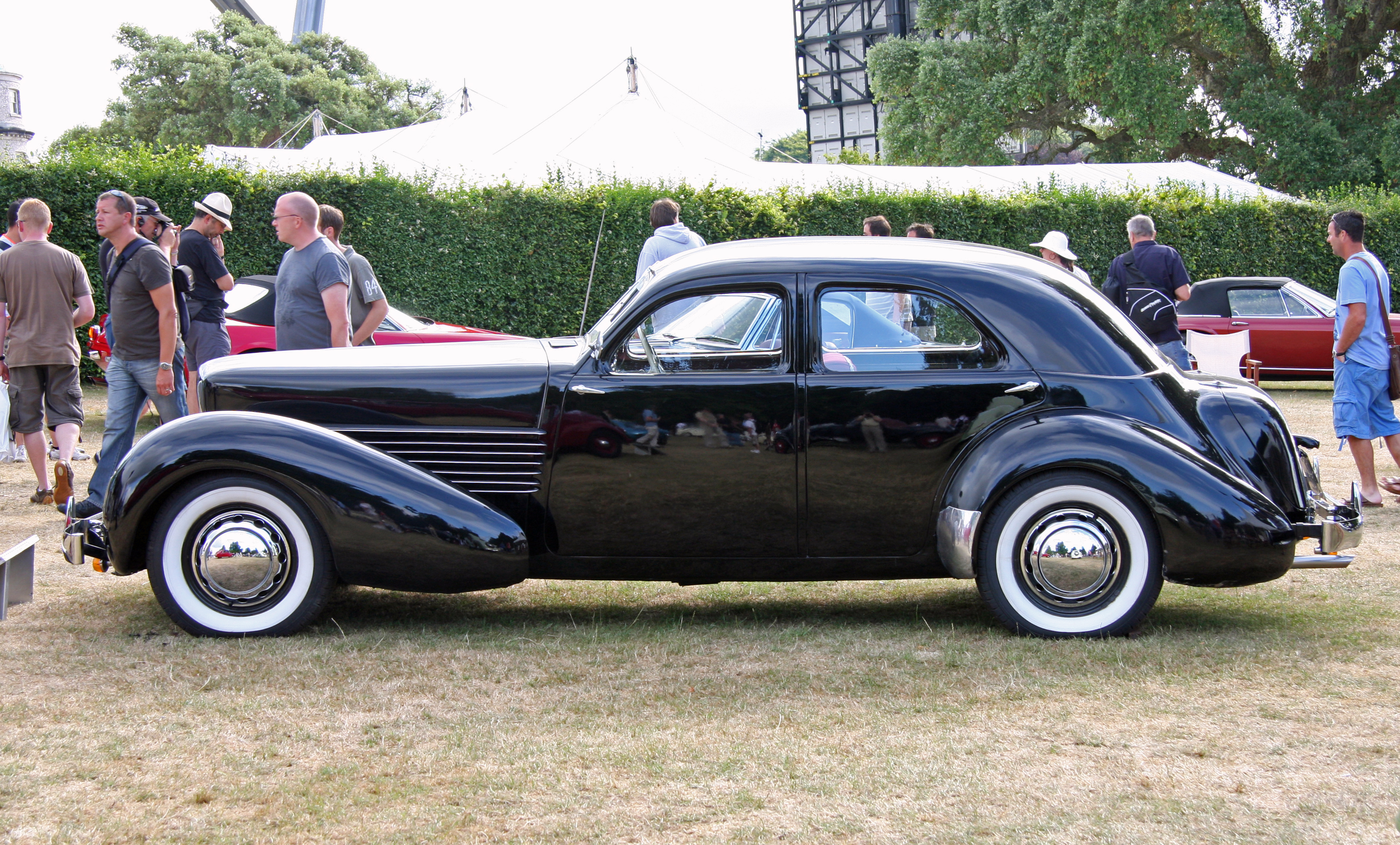File:1937 Cord 812 Beverly - Flickr - exfordy.jpg - Wikimedia Commons