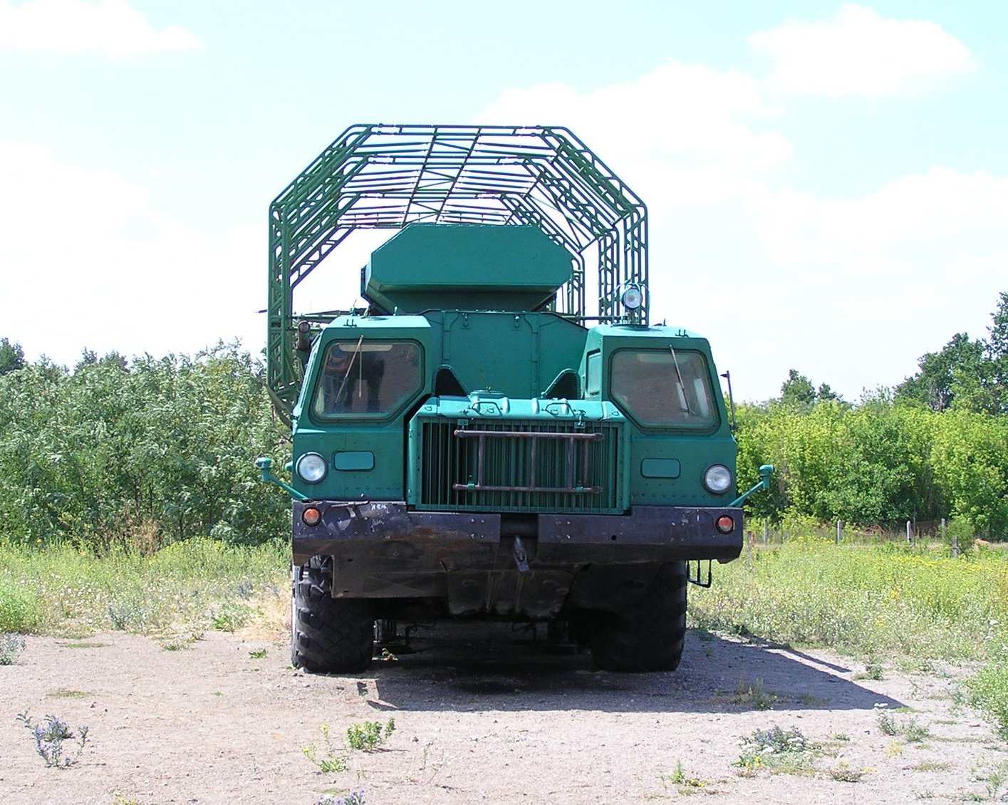 File:MAZ-543 special purpose truck, Strategic Missile Forces ...