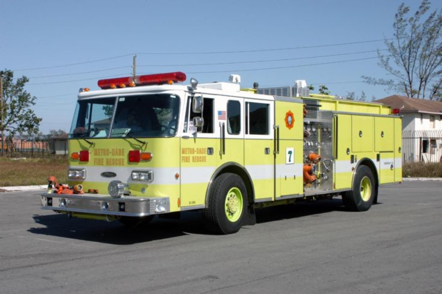 Fire Engines Photos - Metro Dade Fire brigade Pierce pumper