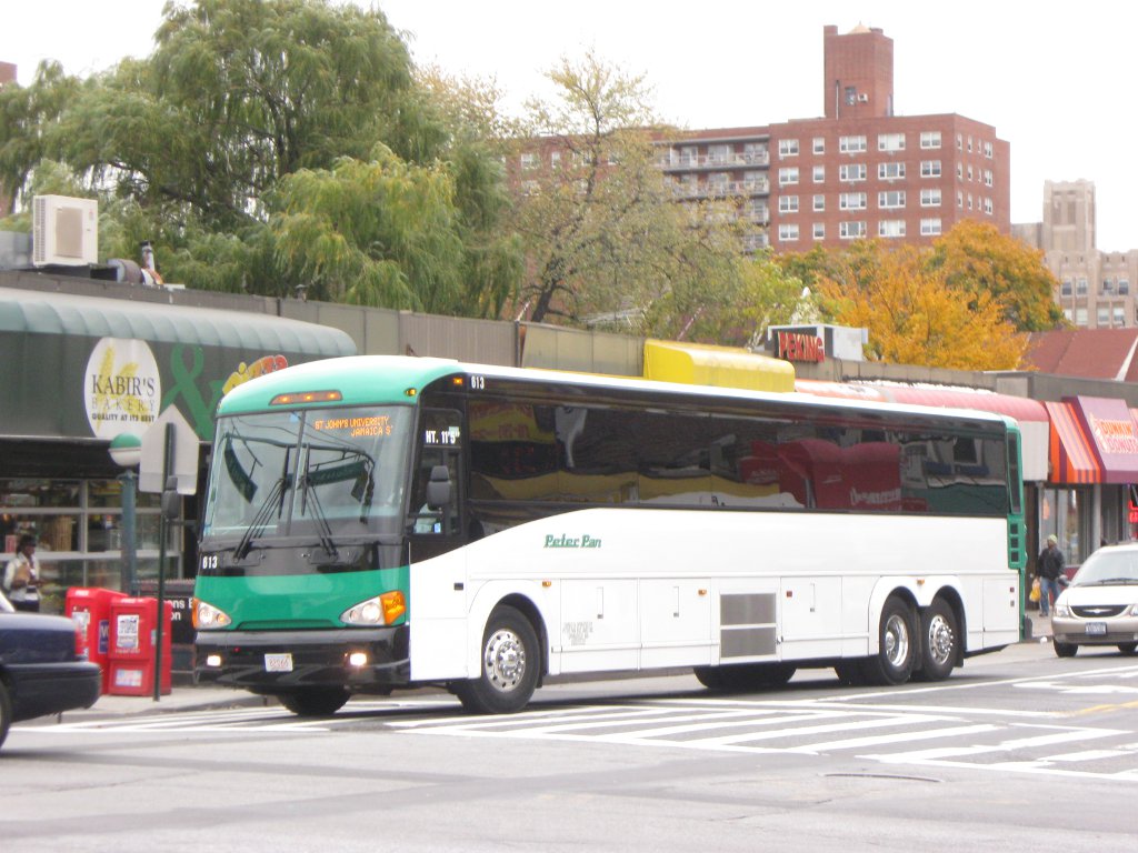 File:Peter Pan Bus Lines MCI D4505.jpg - Wikimedia Commons