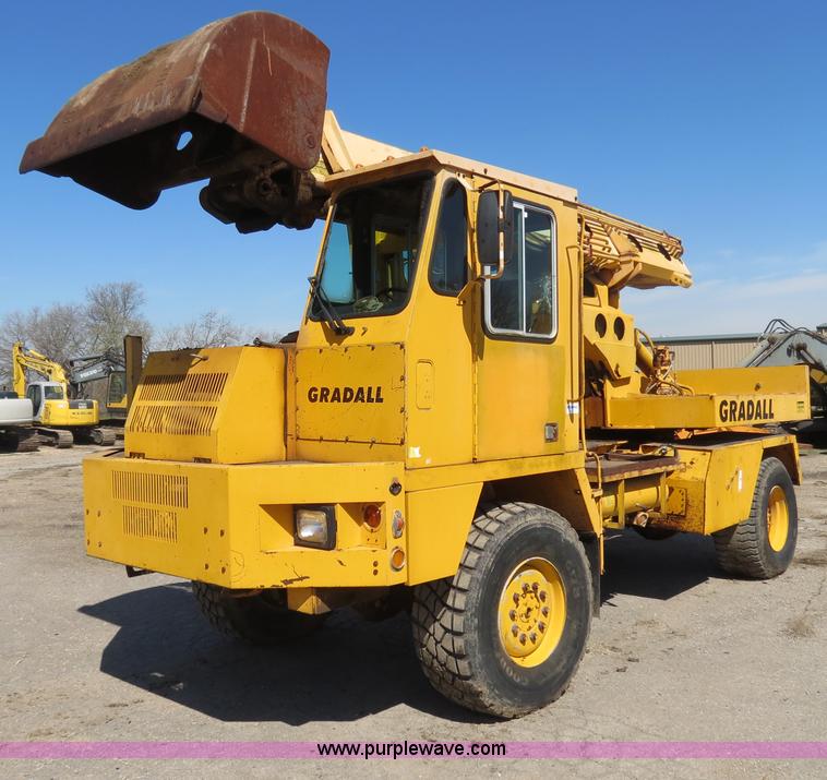 Gradall G3WD rubber tire excavator | no-reserve auction on ...