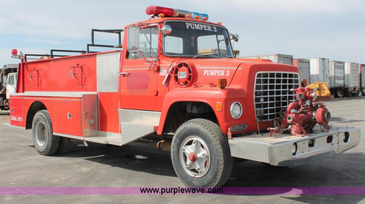 1976 Ford 800 Pierce firetruck | no-reserve auction on Tuesday ...