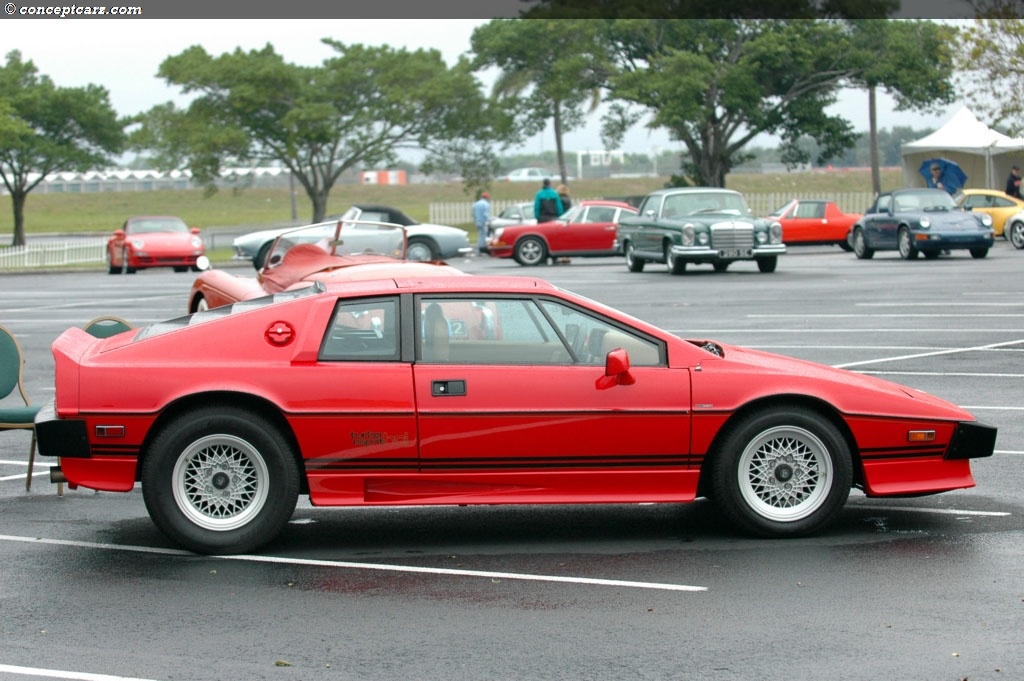 Lotus esprit turbo hci. Best photos and information of modification.