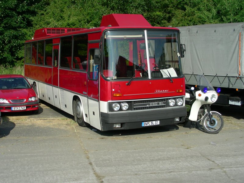 Staatsratsbus der DDR IKARUS 250 SL dieser Bus wurde - Fahrzeugbilder.