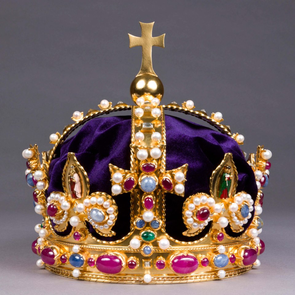 Recreation of Henry VIII's Imperial Crown | Carolyn M Cash