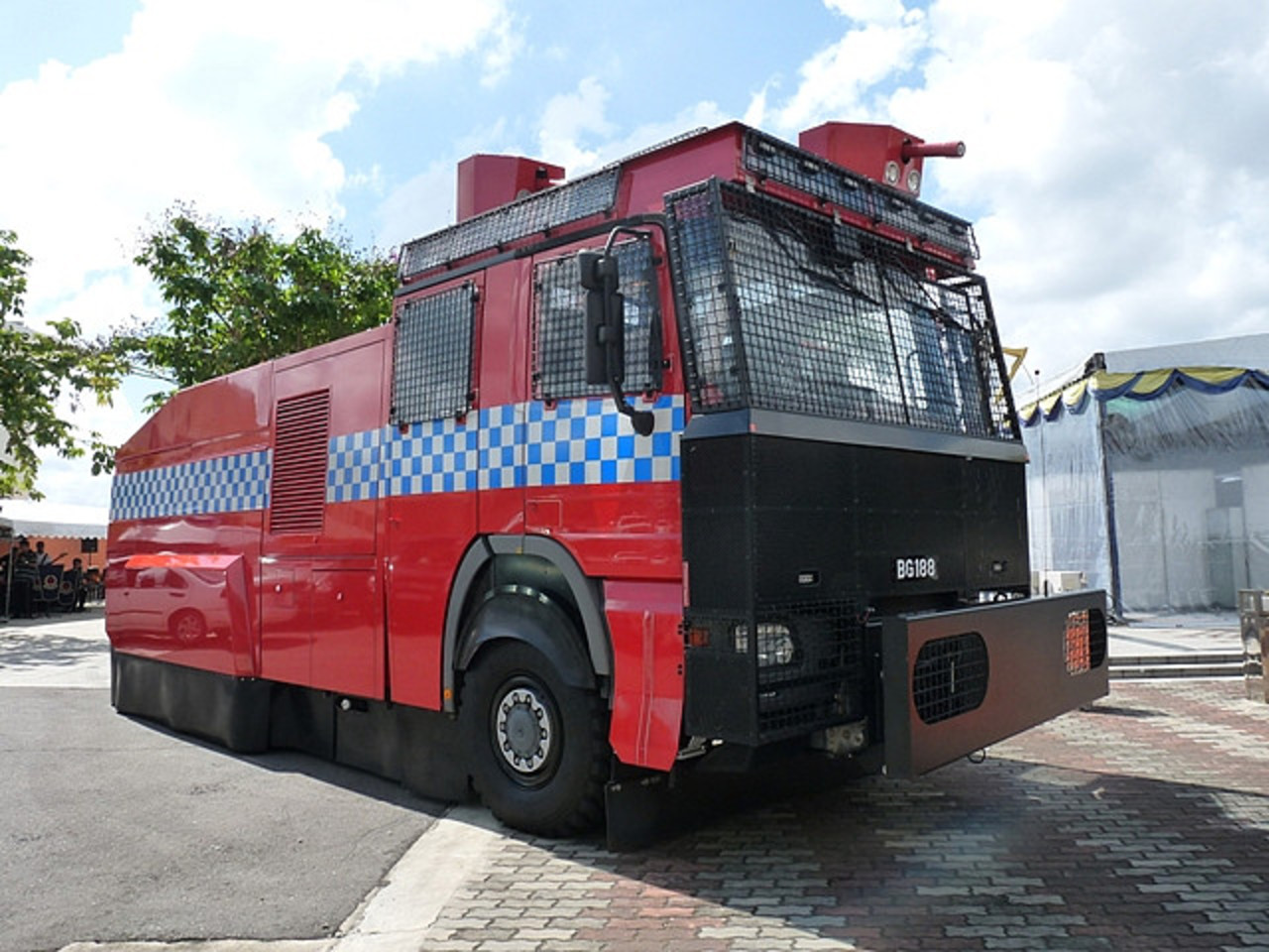 Wasserwerfer / Water Cannons (1) - a gallery on Flickr