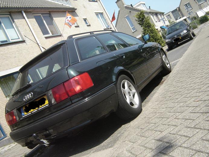 File:Audi 80 avant rear2.JPG - Wikimedia Commons