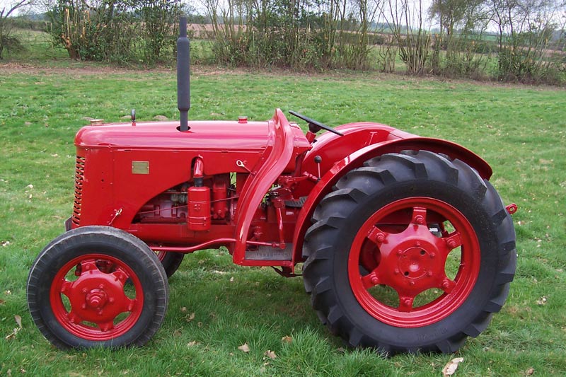 David Brown 1948 Cropmaster Tractor: SOLD