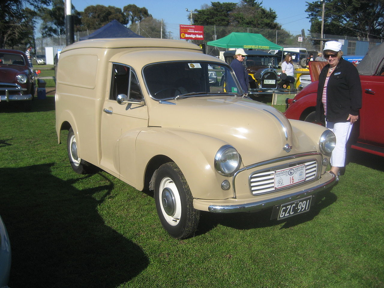 File:Morris Minor 1000 Van.jpg - Wikimedia Commons