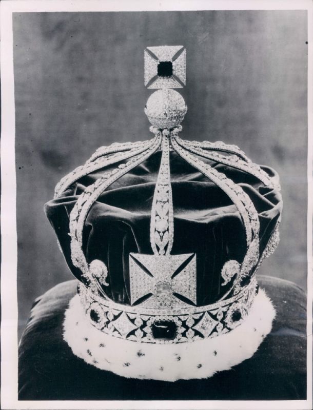 Imperial Crown of India - 1937 - Old Indian Photos