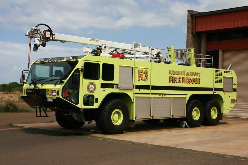 Rescue 3 from Kahului Airport is a 2004 Oshkosh Striker 3000 ...