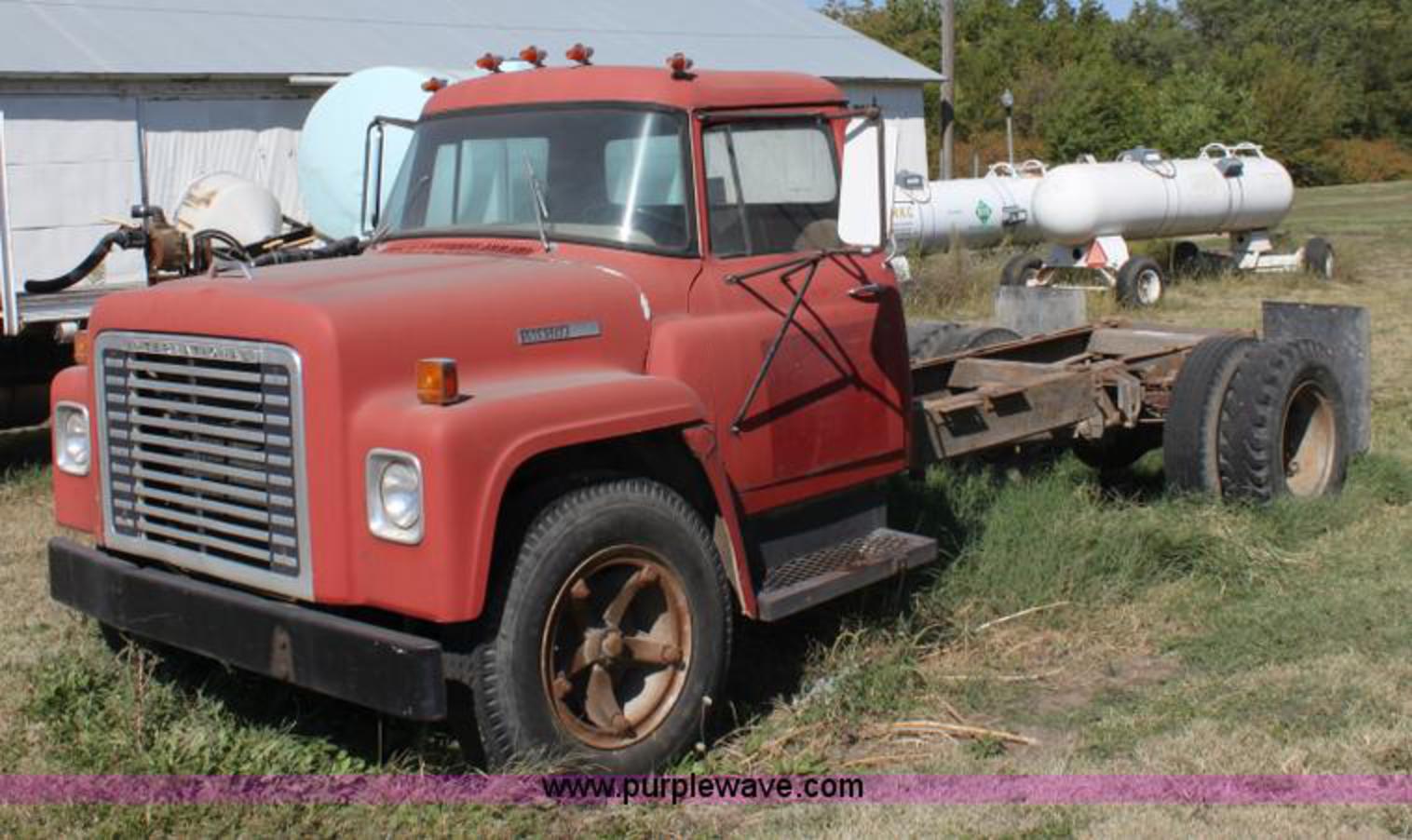 1972 International Loadstar 1600 truck cab and chassis | no ...