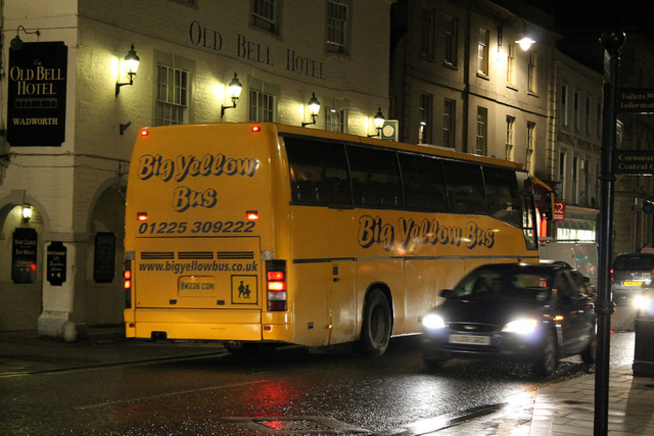 W226 CDN Big Yellow Bus Ikarus 350 in Warminster, 14/1/13 | Flickr ...