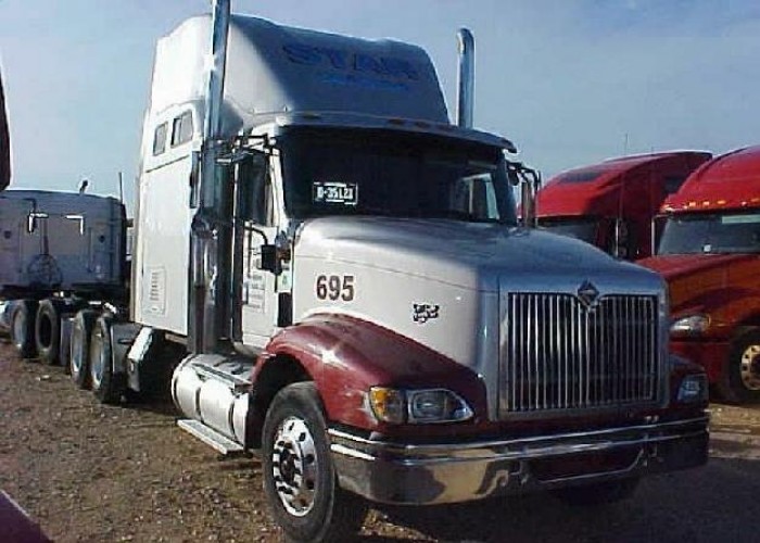 INTERNATIONAL 9400 EAGLE TANDEM AXLE SLEEPER FOR SALE for Sale in ...