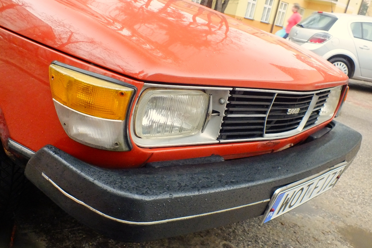 POBLISKA ULICA: Ponownie: 1974 Saab 99 GL