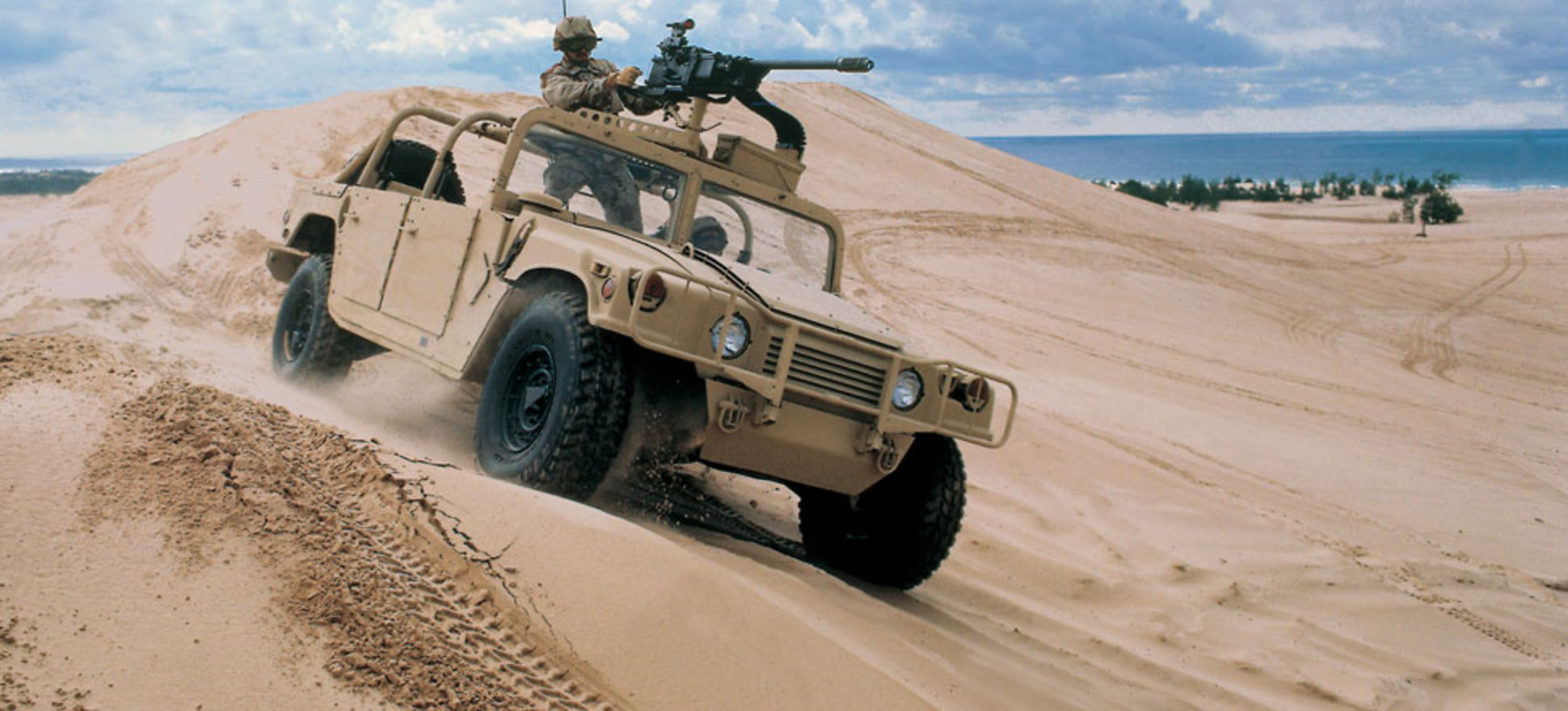 HMMWV (Humvee) | AM General LLC - Mobility solutions for the 21st ...