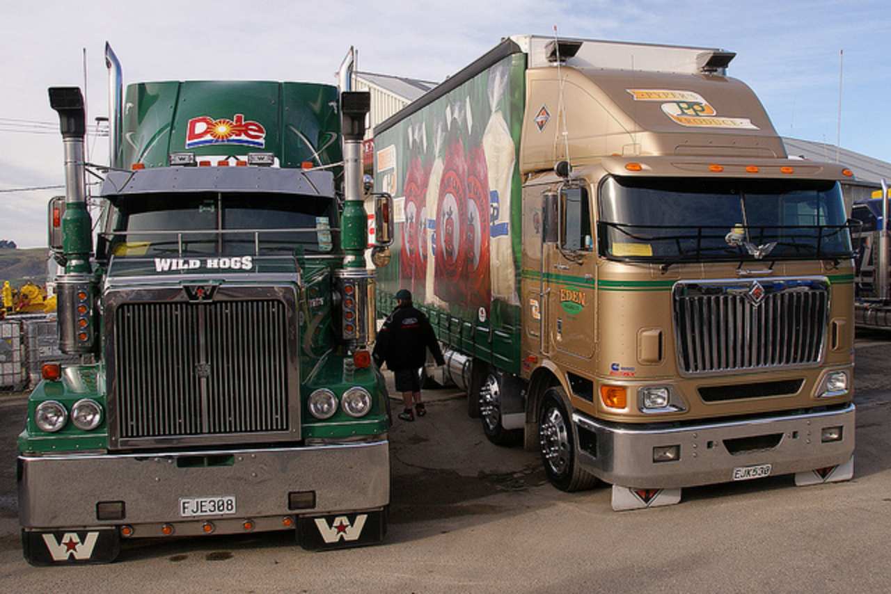 2007 WESTERN STAR 4864 & 2008 INTERNATIONAL 9800 trucks | Flickr ...