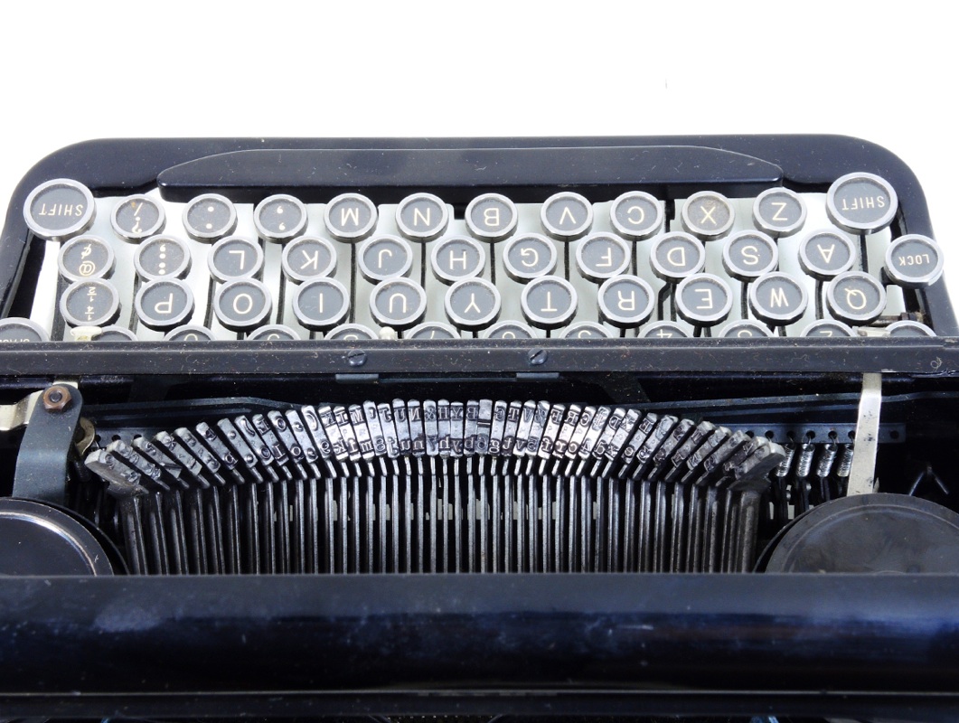Vintage Royal Portable Standard Touch Control Typewriter with Case ...