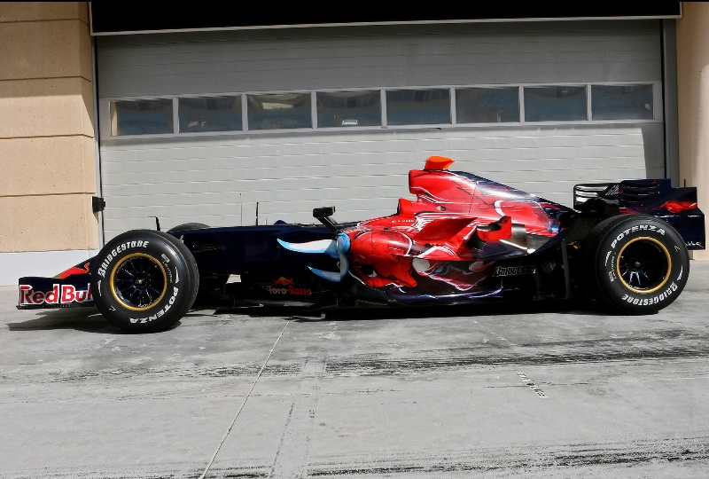 2007 Scuderia Toro Rosso STR2 Images. Photo: Scuderia-