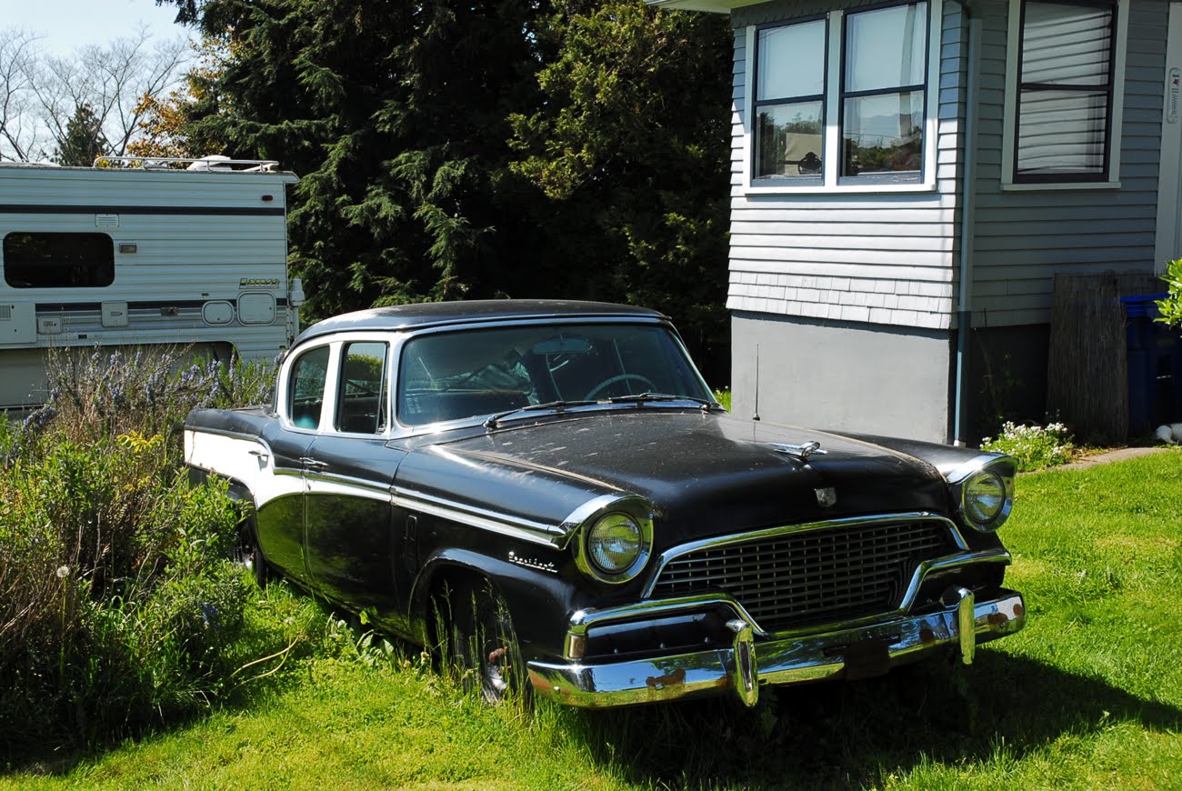 OLD PARKED CARS.: 1956 Studebaker President.