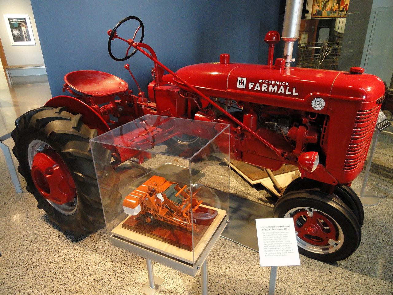File:International Harvester Farmall Model B - Indiana State ...