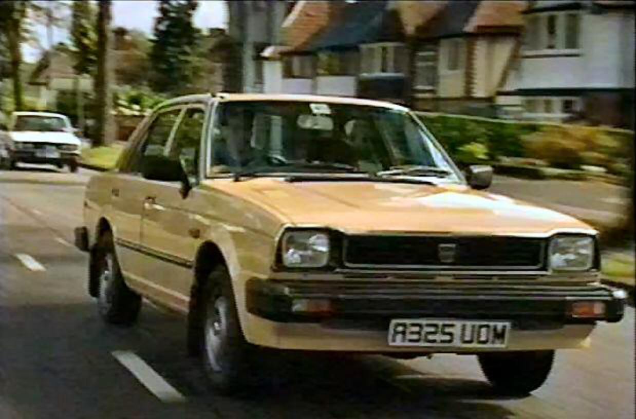 IMCDb.org: 1983 Triumph Acclaim HLS [LC9] in "Car Years, 2000"
