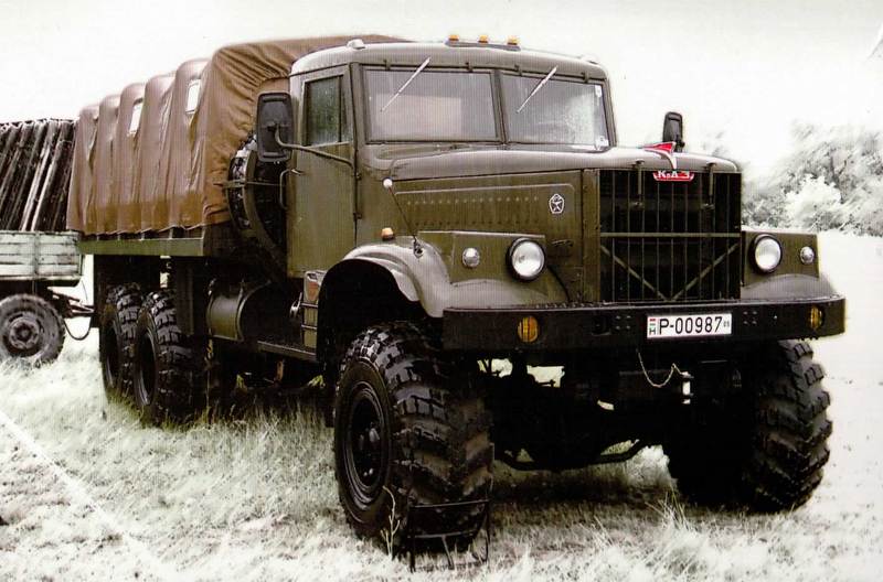 1/87 KRAZ-255B1 Soviet Army Off-Road Truck