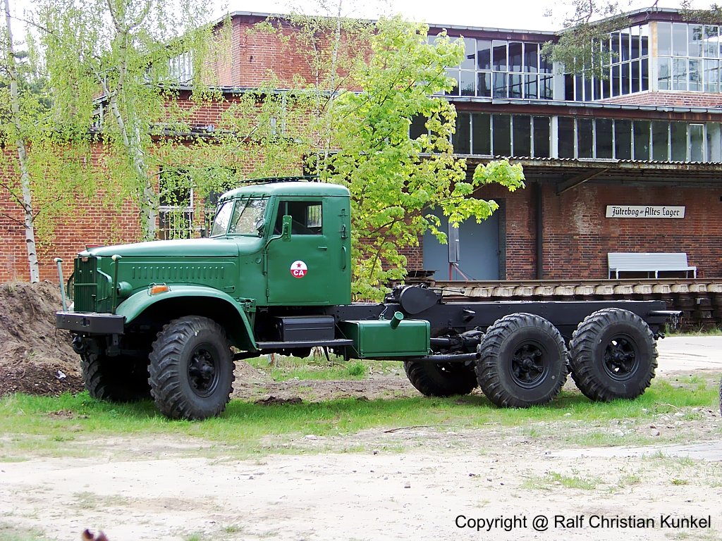 KrAZ 214 Fahrgestell - Sowjetarmee, CA, aber auch - Fahrzeugbilder.
