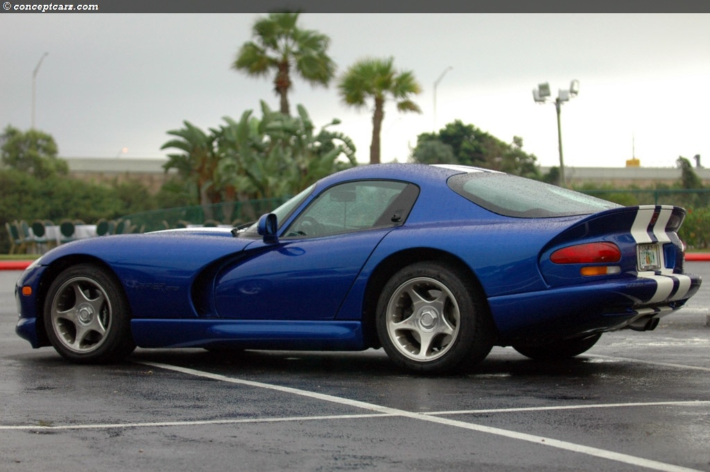 Auction results and data for 2002 Dodge Viper GTS | Conceptcarz.