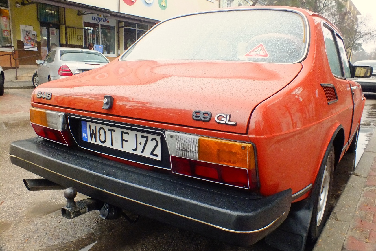 POBLISKA ULICA: Ponownie: 1974 Saab 99 GL