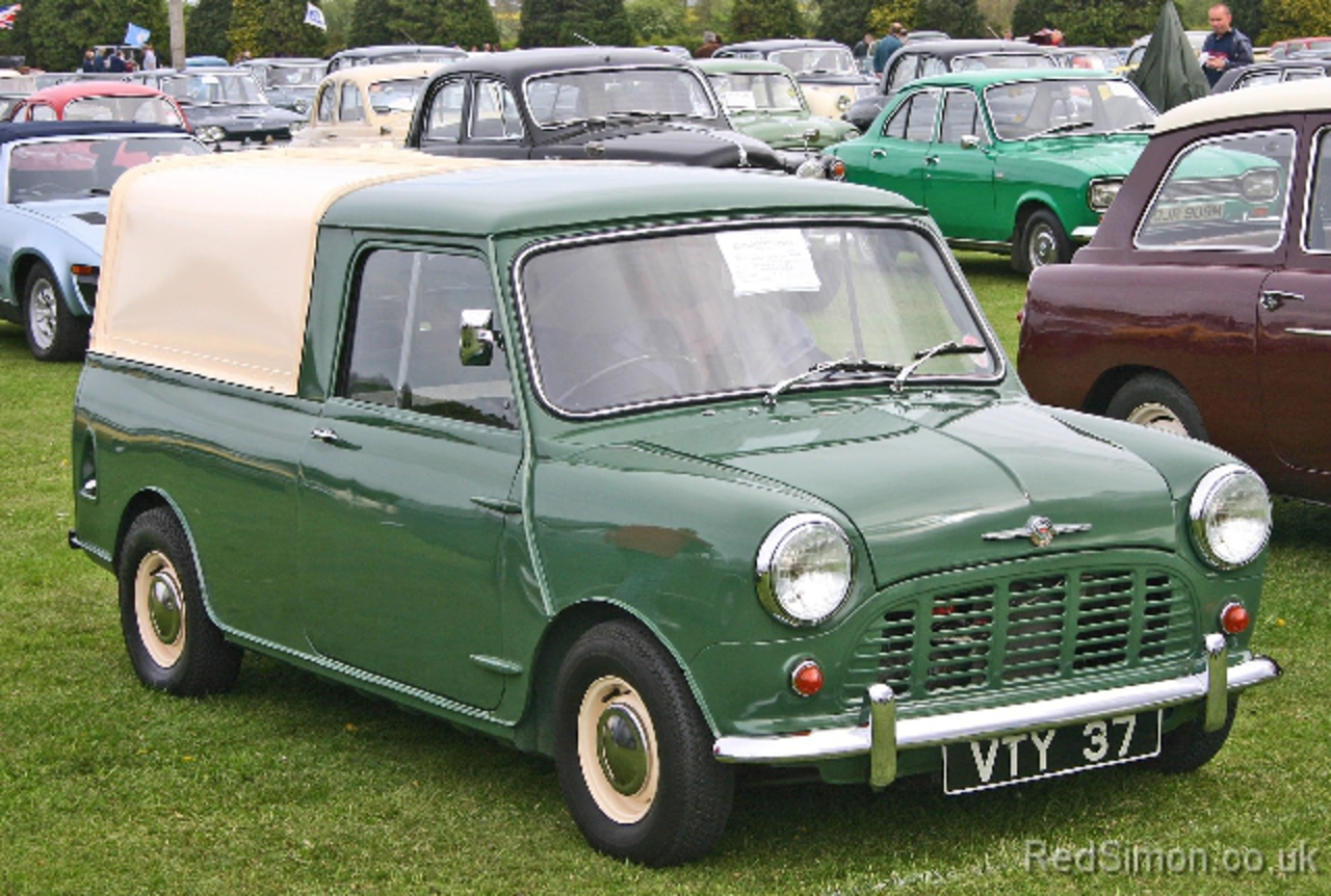 Morris Mini Pickup front