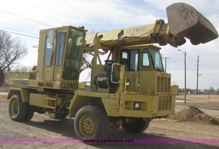 Gradall G3WD rubber tire hydraulic excavator | no-reserve auction ...