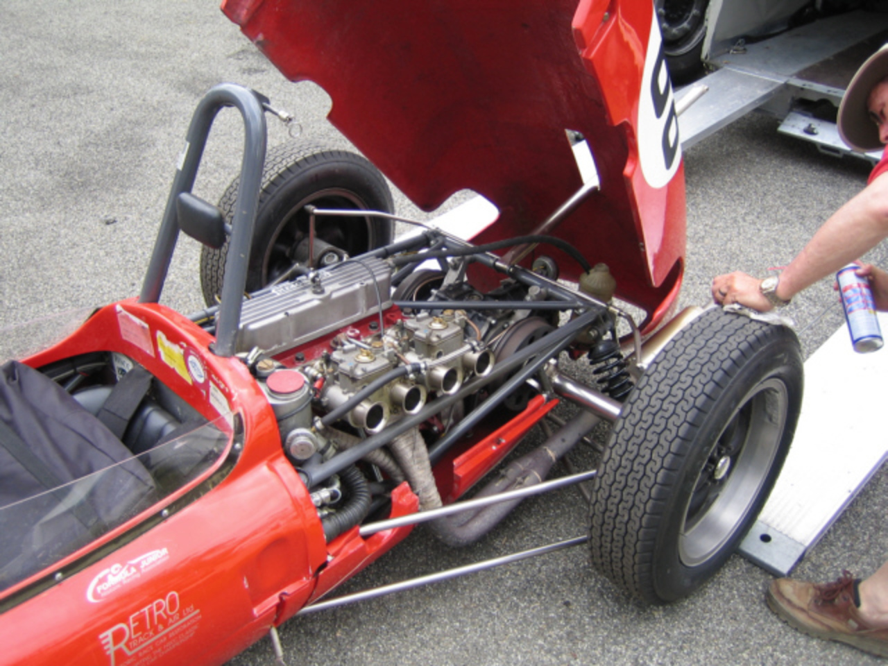 File:Lotus 20 engine detail.jpg - Wikimedia Commons