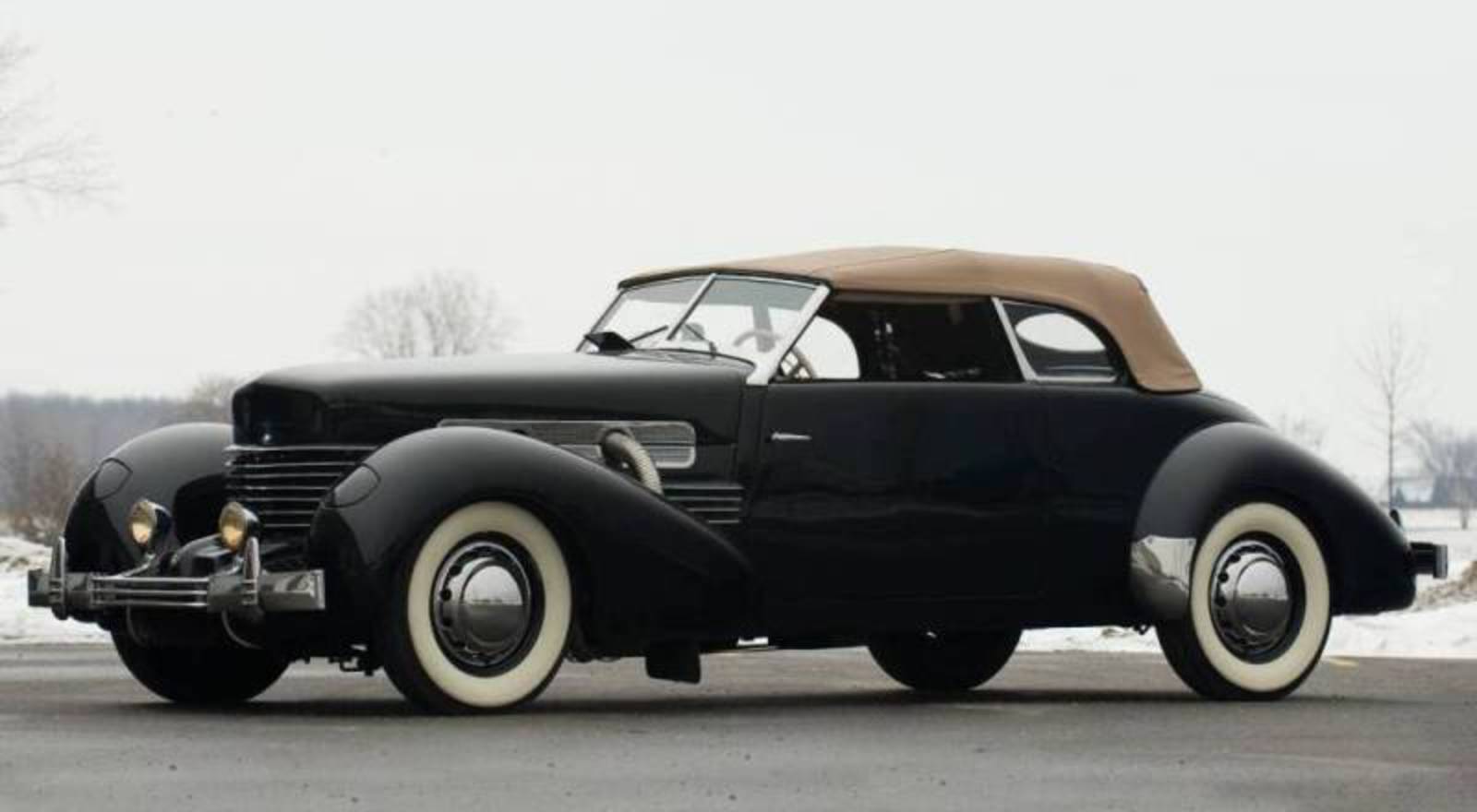 1937 Cord 812 SC Phaeton - Aucton Results: $175,000