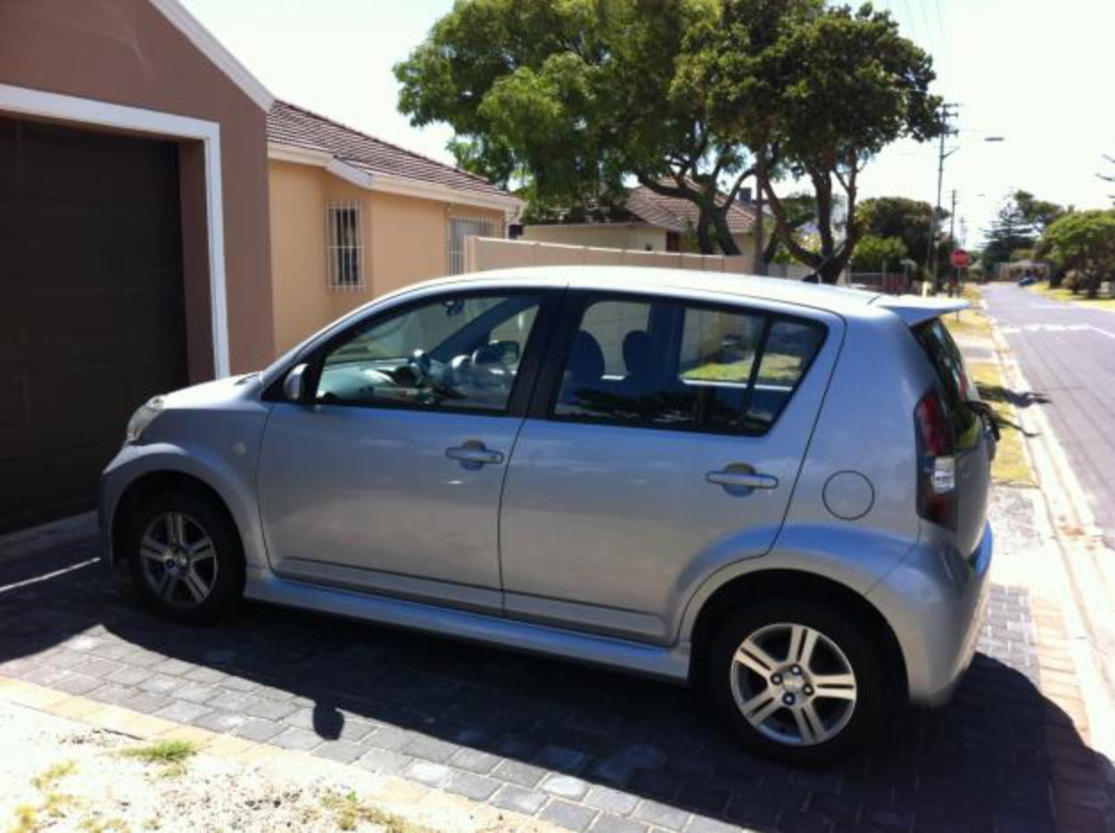 DAIHATSU SIRION 1.3 SPORT AUTO - Cape Town - Cars - Athlone