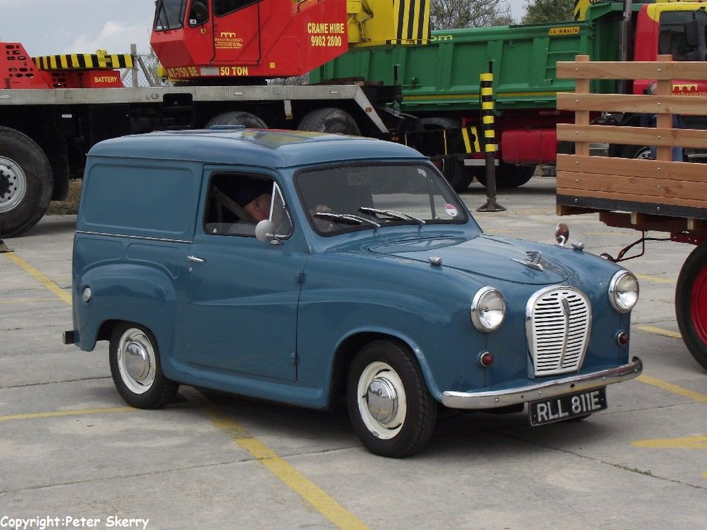 RLL811E 1966 Austin A35 Van | Images of Maltese Buses and other ...