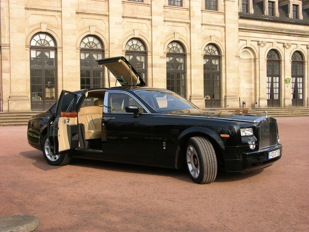 EDAG Rolls-Royce Phantom takes pride in comfort