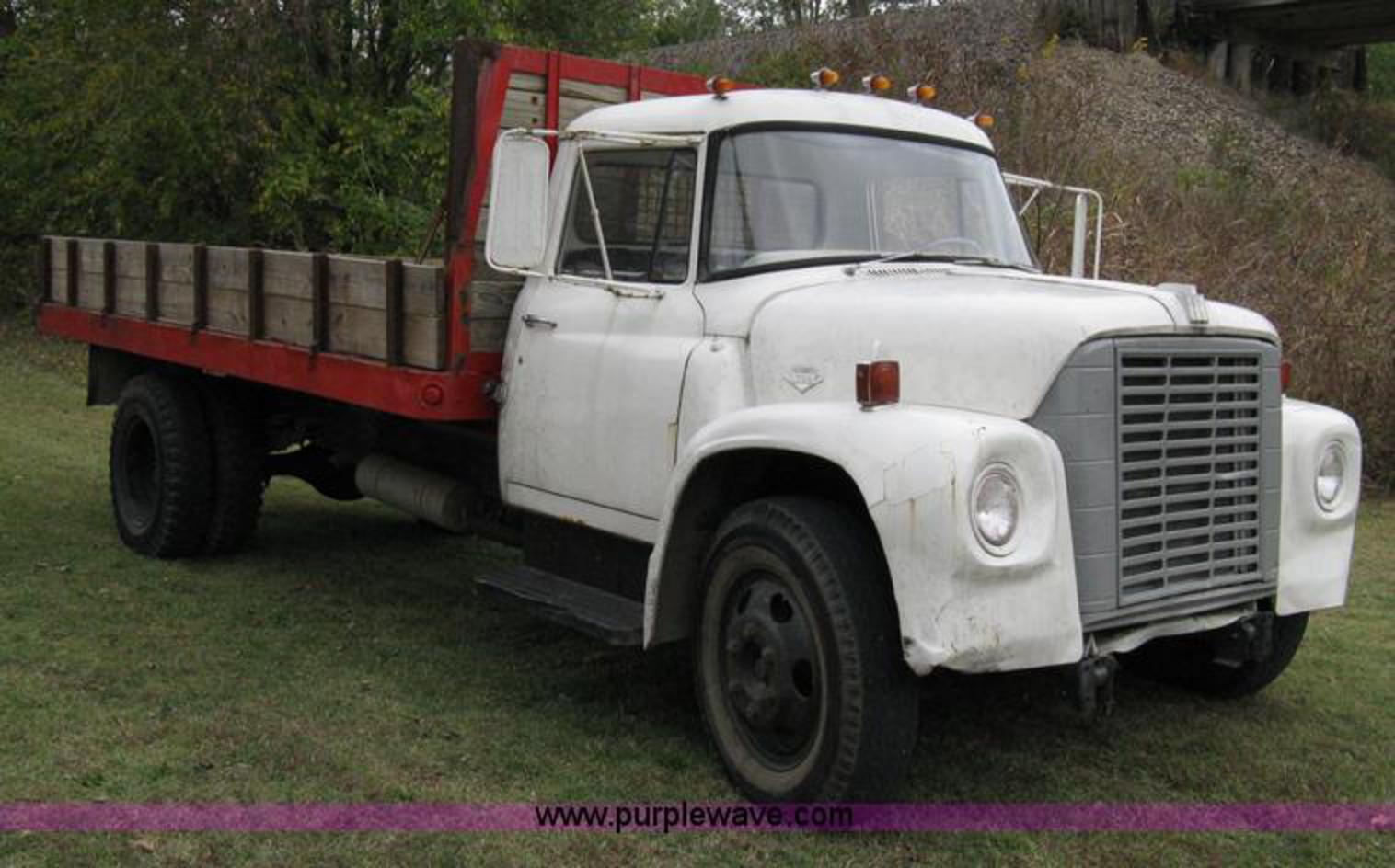 1973 International Loadstar 1700 truck | no-reserve auction on ...
