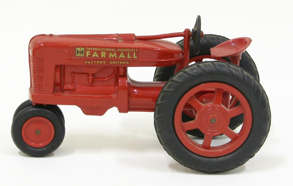 Tractor Model - International Harvester, Farmall M, Geelong ...