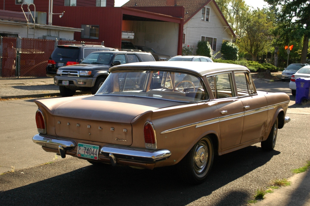OLD PARKED CARS.: 1960 Rambler Custom.