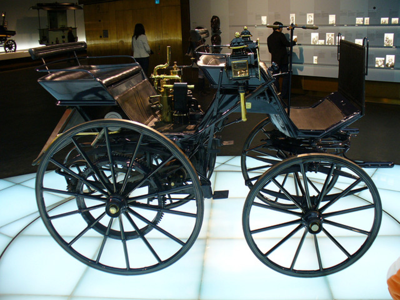 Daimler Motorwagen Mercedes-Benz Museum Stuttgart | Flickr - Photo ...