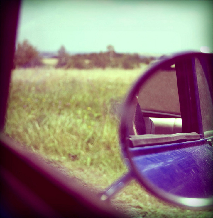 File:Polaroid picture of a rear view mirror on FSM Syrena 105.jpg ...