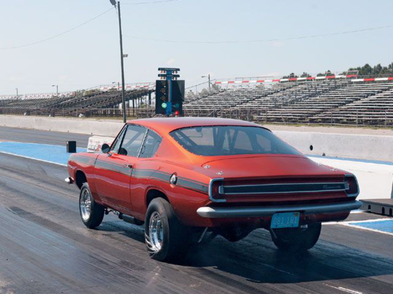 Mopar Drag Strip Photo 3