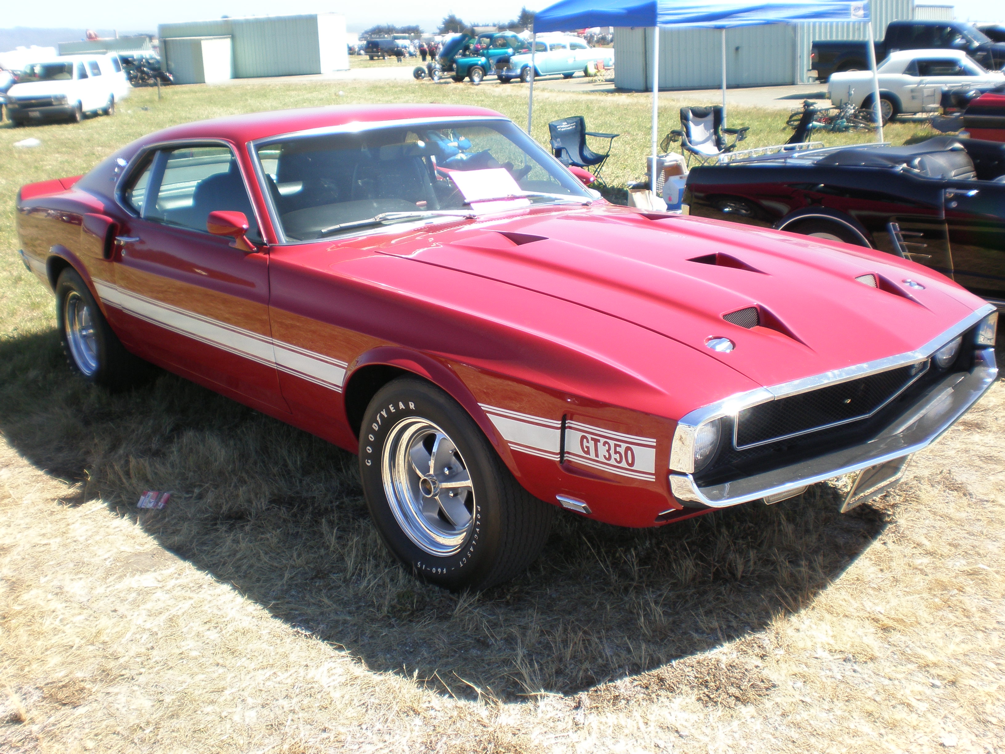 File:1969 red Shelby Mustang GT350 side.JPG - Wikimedia Commons