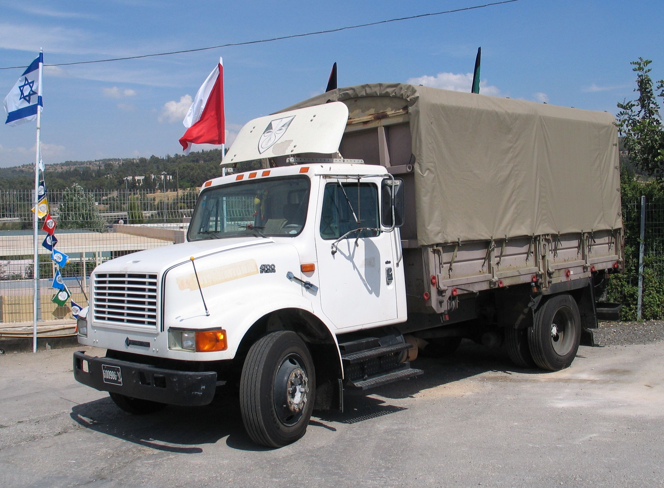 File:International-truck-id2008.jpg - Wikimedia Commons