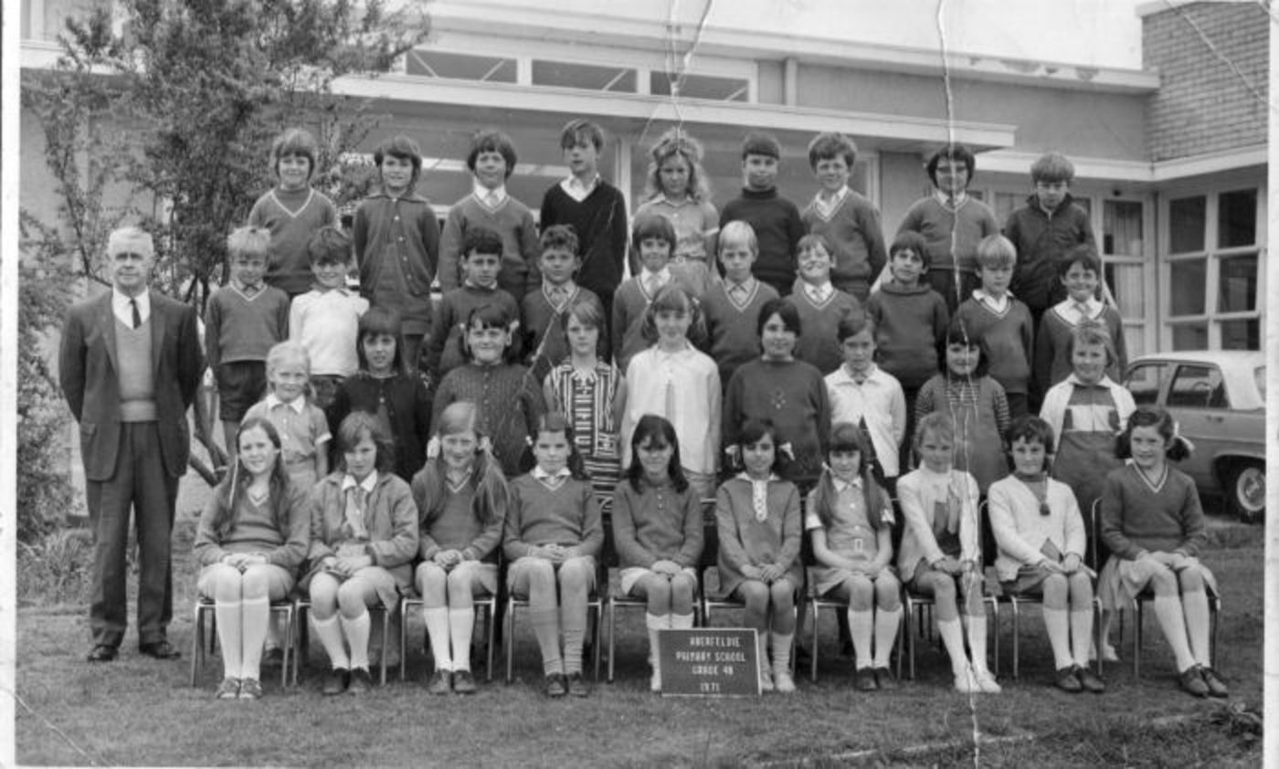 4B 1971 Omo's class, Back Row,Grant ?,Heather Spur,Unknown,Leon ...