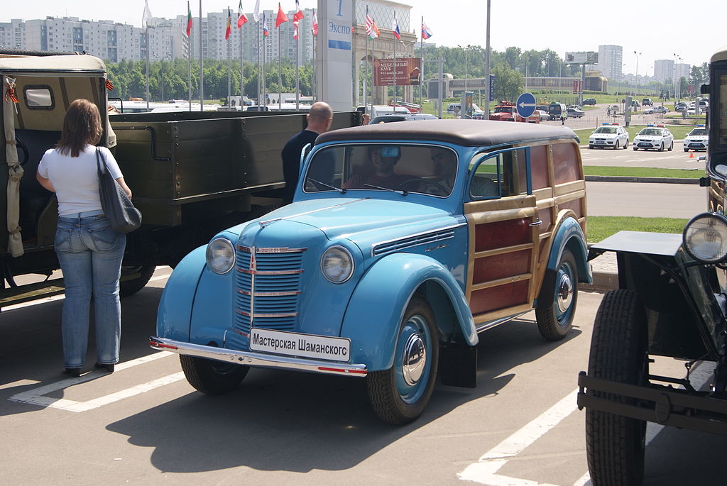 File:Moskvitch-400-422-woodie.jpg - Wikimedia Commons