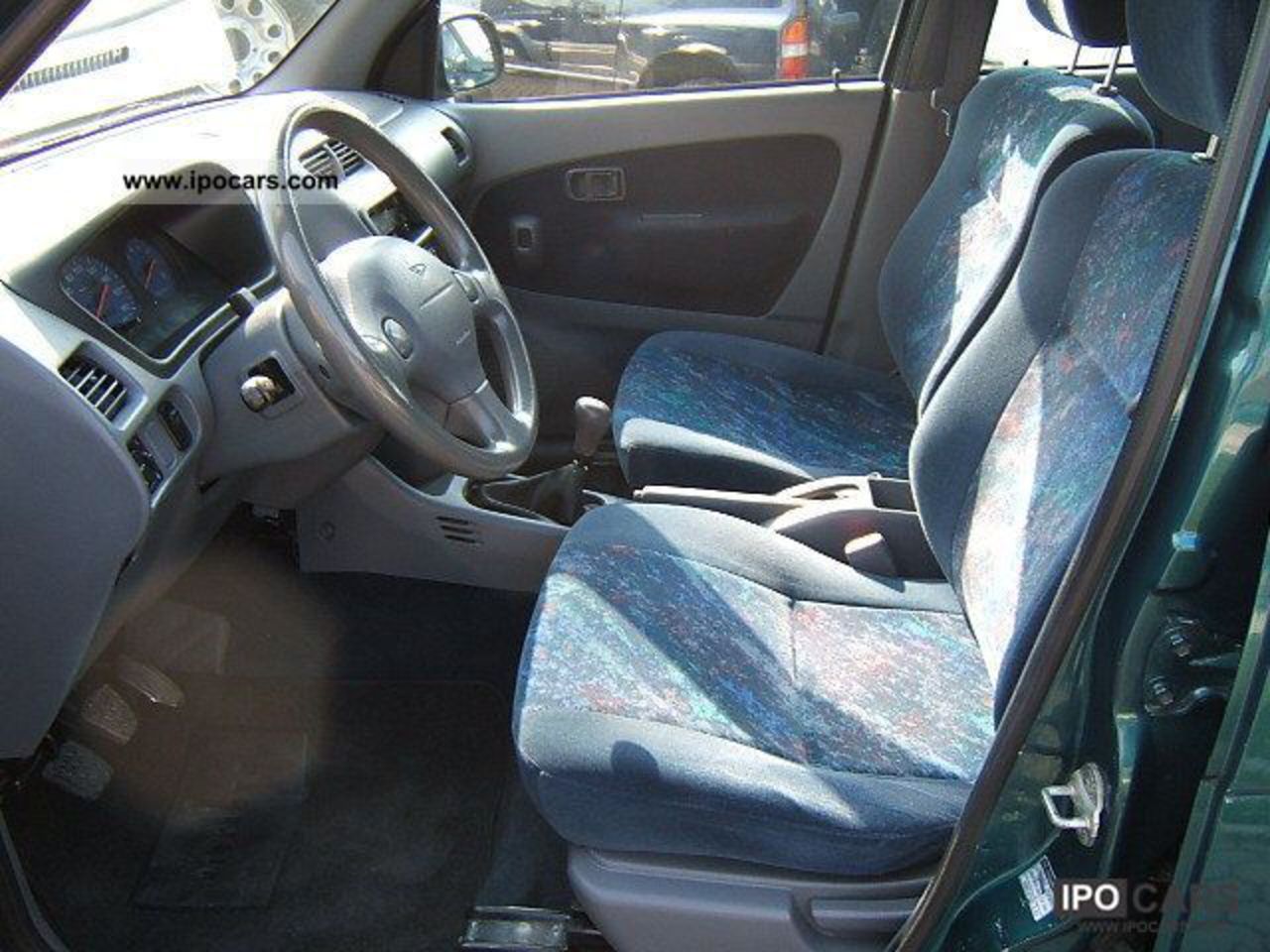 1998 Daihatsu Terios SX - Car Photo and Specs